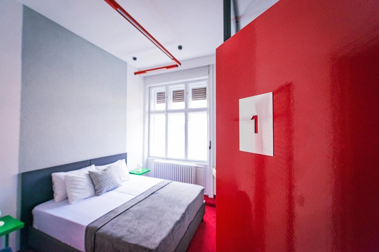 Pb Urban Garden Stay With Secured Parking Sremska Mitrovica Exterior foto